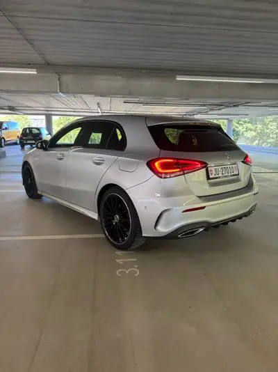 Mercedes-Benz Classe A 200 AMG Line — Berline dynamique, 43'000 km seulement — vue extérieure