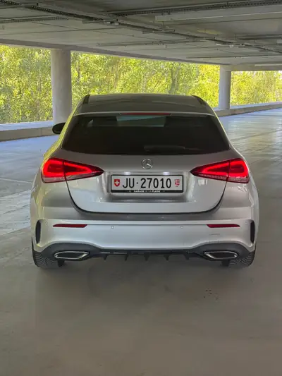Mercedes-Benz Classe A 200 AMG Line — Berline dynamique, 43'000 km seulement — intérieur