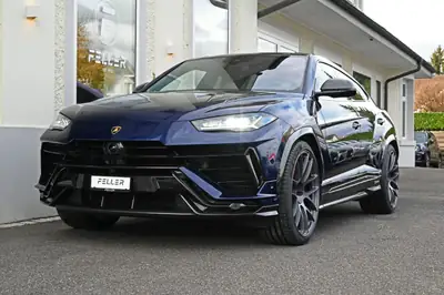 Lamborghini Urus Performante 2023 — Le SUV hypersportif avec Carbon Package — side view