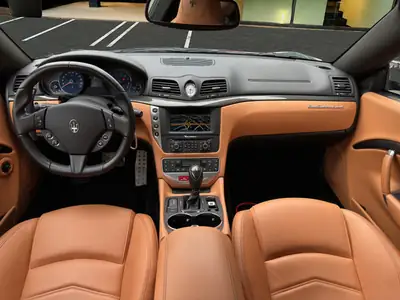 Maserati GranTurismo 4.7 V8 Sport — Coupé italien haute performance, 38'900 km seulement — Thumbnail 9
