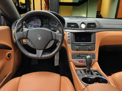 Maserati GranTurismo 4.7 V8 Sport — Coupé italien haute performance, 38'900 km seulement — Thumbnail 10