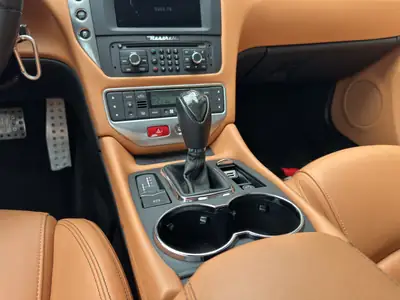 Maserati GranTurismo 4.7 V8 Sport — Coupé italien haute performance, 38'900 km seulement — Thumbnail 11