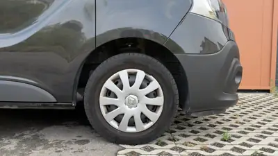 Renault Trafic 2.0 dCi 120 — Utilitaire fiable, faible kilométrage, équipé Business — tableau de bord