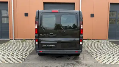 Renault Trafic 2.0 dCi 120 — Utilitaire fiable, faible kilométrage, équipé Business — Miniature 9