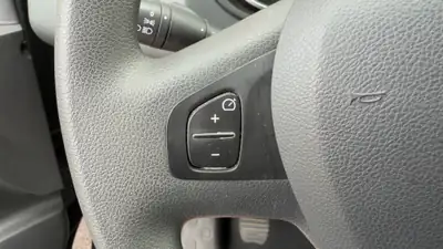 Renault Trafic 2.0 dCi 120 — Utilitaire fiable, faible kilométrage, équipé Business — Miniature 14
