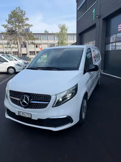 Mercedes-Benz Vito Pro 114 — Utilitaire Premium 190 ch, Boîte 9G Tronic, Faible Kilométrage — fianco