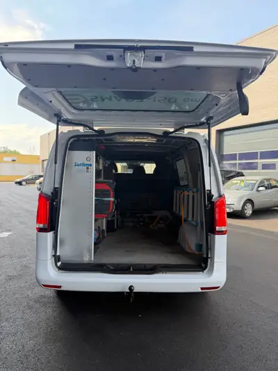 Mercedes-Benz Vito Pro 114 — Utilitaire Premium 190 ch, Boîte 9G Tronic, Faible Kilométrage — dettaglio