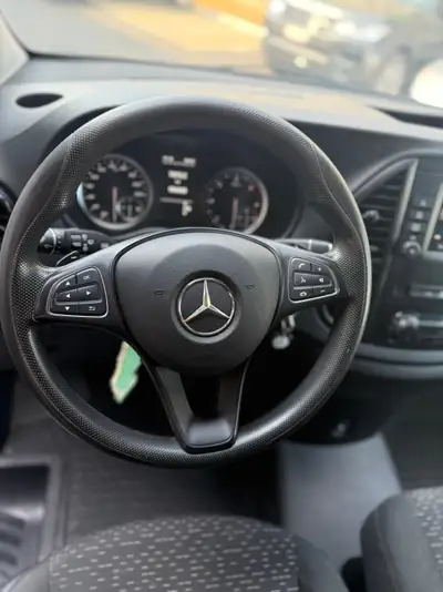 Mercedes-Benz Vito Pro 114 — Utilitaire Premium 190 ch, Boîte 9G Tronic, Faible Kilométrage — Miniatura 17
