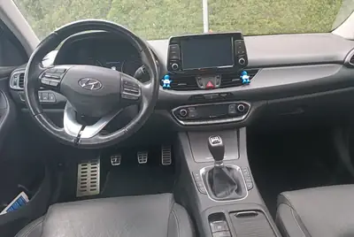 Hyundai i30 1.6 CRDi 136 PS — Berline fiable, faible consommation, équipement complet — detail