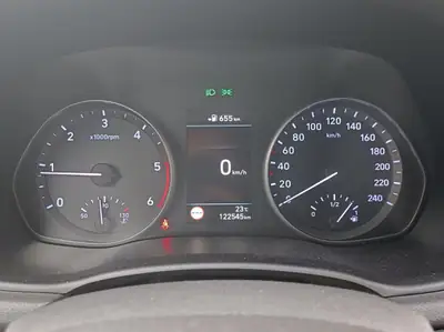 Hyundai i30 1.6 CRDi 136 PS — Berline fiable, faible consommation, équipement complet — Thumbnail 7