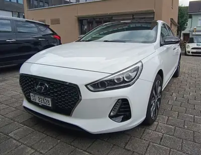 Hyundai i30 1.6 CRDi 136 PS — Berline fiable, faible consommation, équipement complet — Thumbnail 8
