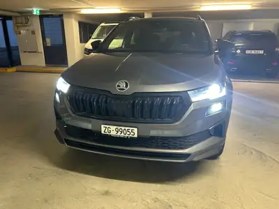 Skoda Karoq 1.5 TSI SportLine DSG — SUV compact sportif, 31 000 km seulement — side view