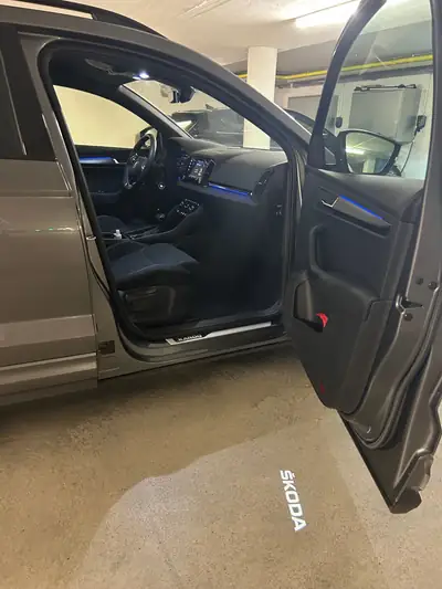Skoda Karoq 1.5 TSI SportLine DSG — SUV compact sportif, 31 000 km seulement — interior