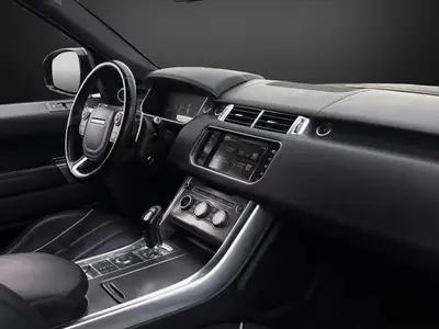 Land Rover Range Rover Sport 5.0 V8 SVR — 550 ch, Prestige all-terrain — Thumbnail 10