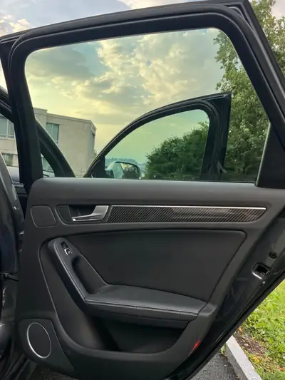 Audi RS4 Avant 4.2 V8 FSI — Break haute performance, freins neufs, sans accident — Miniature 9