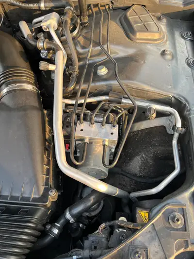 Audi RS4 Avant 4.2 V8 FSI — Break haute performance, freins neufs, sans accident — Miniature 13