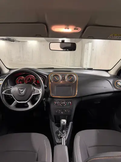 Dacia Sandero 1.5 dCi Stepway — Robustesse et économies garanties — tableau de bord