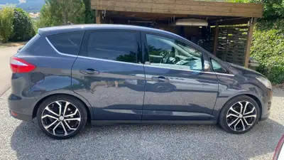 Ford C-MAX 1.6 TDCi 115 Titanium — Monospace familial économe, expertise complète — Seitenansicht