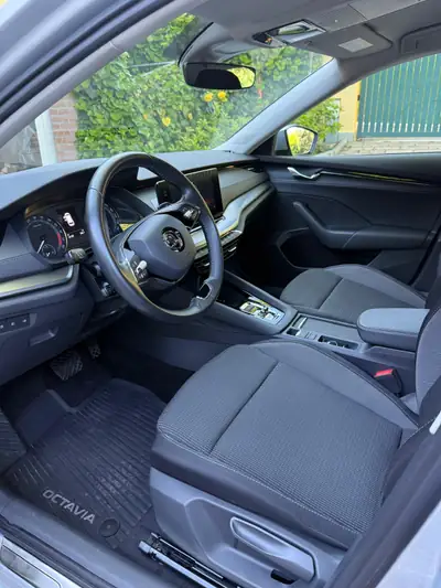 Skoda Octavia 2.0 TDI Ambition 4×4 — Break diesel robuste, 24'000 km seulement — détail