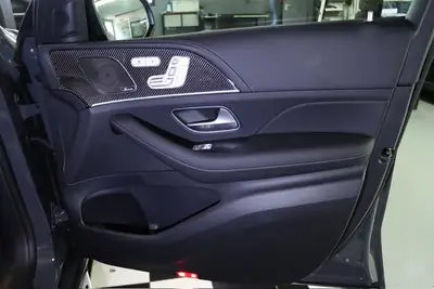 Mercedes-Benz GLE 63 AMG S 4MATIC+ — Performance maximale, 612 ch et équipements complets — Miniature 10