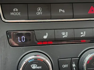 SEAT Leon 1.8 TSI FR Line — Berline dynamique, 180 ch, sans accident — Thumbnail 25