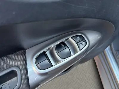 Nissan Juke 1.6 Acenta — SUV compact fiable, sans accident, prêt à l'emploi — Thumbnail 15