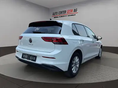 VW Golf 1.0 TSI Value — Citadine fiable, faible consommation, caméra & navigation — Detail