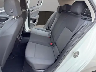 VW Golf 1.0 TSI Value — Citadine fiable, faible consommation, caméra & navigation — Miniatur 13