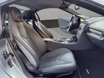 Mercedes-Benz SLK 200 Kompressor — Cabriolet dynamique, cuir premium et entretien complet — Thumbnail 10