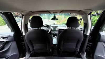 Citroën C3 Aircross 1.4i Swiss Style — Petit SUV compact, sans accident, essence économique — Thumbnail 8