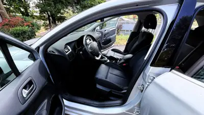 Citroën C4 Berline 1.6 VTi Séduction — Berline fiable, 81'000 km, sans accident — Thumbnail 10