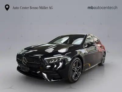 Mercedes-Benz Classe A 220 AMG Line — Berline compacte hybride, 20 km seulement — side view