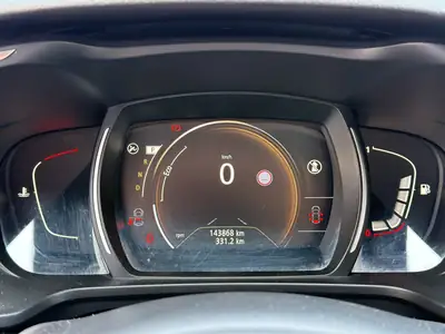 Renault Kadjar 1.2 Turbo Swiss Edition — SUV compact fiable, toit panoramique, sans accident — Thumbnail 11