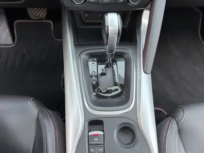 Renault Kadjar 1.2 Turbo Swiss Edition — SUV compact fiable, toit panoramique, sans accident — Thumbnail 14