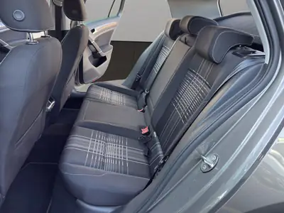 VW Golf 1.4 TSI Lounge DSG — Compacte dynamique, entretien à jour, 8 pneus inclus — Thumbnail 13