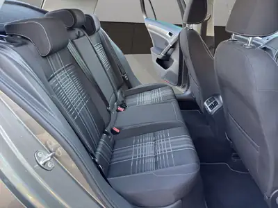 VW Golf 1.4 TSI Lounge DSG — Compacte dynamique, entretien à jour, 8 pneus inclus — Thumbnail 18
