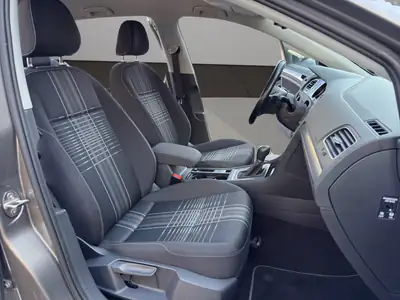 VW Golf 1.4 TSI Lounge DSG — Compacte dynamique, entretien à jour, 8 pneus inclus — Thumbnail 17