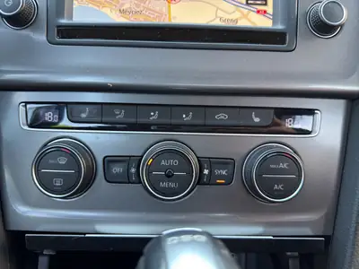 VW Golf 1.4 TSI Lounge DSG — Compacte dynamique, entretien à jour, 8 pneus inclus — Thumbnail 16