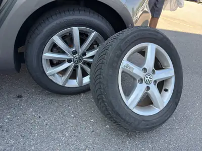 VW Golf 1.4 TSI Lounge DSG — Compacte dynamique, entretien à jour, 8 pneus inclus — Thumbnail 20