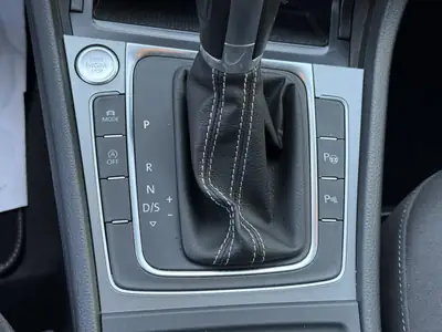 VW Golf 1.4 TSI Lounge DSG — Compacte dynamique, entretien à jour, 8 pneus inclus — Thumbnail 27