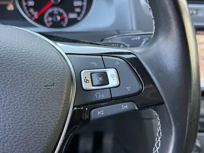VW Golf 1.4 TSI Lounge DSG — Compacte dynamique, entretien à jour, 8 pneus inclus — Thumbnail 26