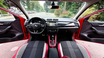 Skoda Fabia 1.2 TSI Monte Carlo DSG — Citadine sportive, entretien minimaliste — Thumbnail 9