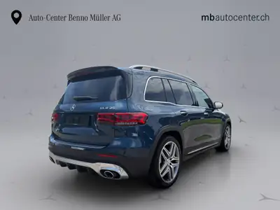 Mercedes-Benz GLB 35 AMG 4matic — SUV compact haute performance, 65 900 km — dashboard