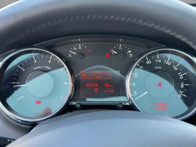 Peugeot 3008 1.6 16V T Sport — SUV compact dynamique, toit panoramique, sans sinistre — Thumbnail 10