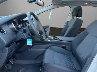 Peugeot 3008 1.6 16V T Sport — SUV compact dynamique, toit panoramique, sans sinistre — Thumbnail 12