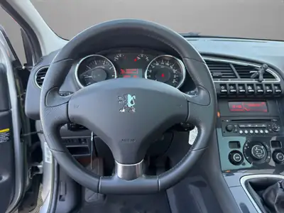 Peugeot 3008 1.6 16V T Sport — SUV compact dynamique, toit panoramique, sans sinistre — Thumbnail 13
