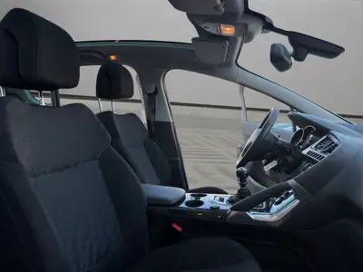 Peugeot 3008 1.6 16V T Sport — SUV compact dynamique, toit panoramique, sans sinistre — Thumbnail 18