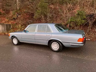 Mercedes-Benz 450 SE W116 1979 — Berline de prestige aux 218 ch, histoire automobile authentique — côté