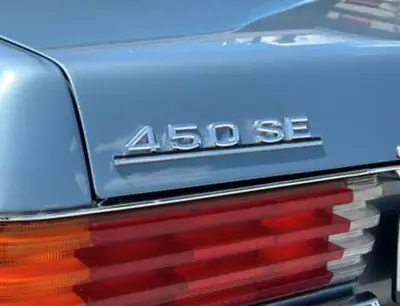 Mercedes-Benz 450 SE W116 1979 — Berline de prestige aux 218 ch, histoire automobile authentique — détail