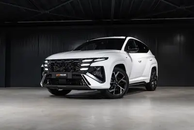 Hyundai Tucson 1.6 TGDI 48V N-Line — SUV hybride léger, 6 600 km, garantie 5 ans — vue extérieure